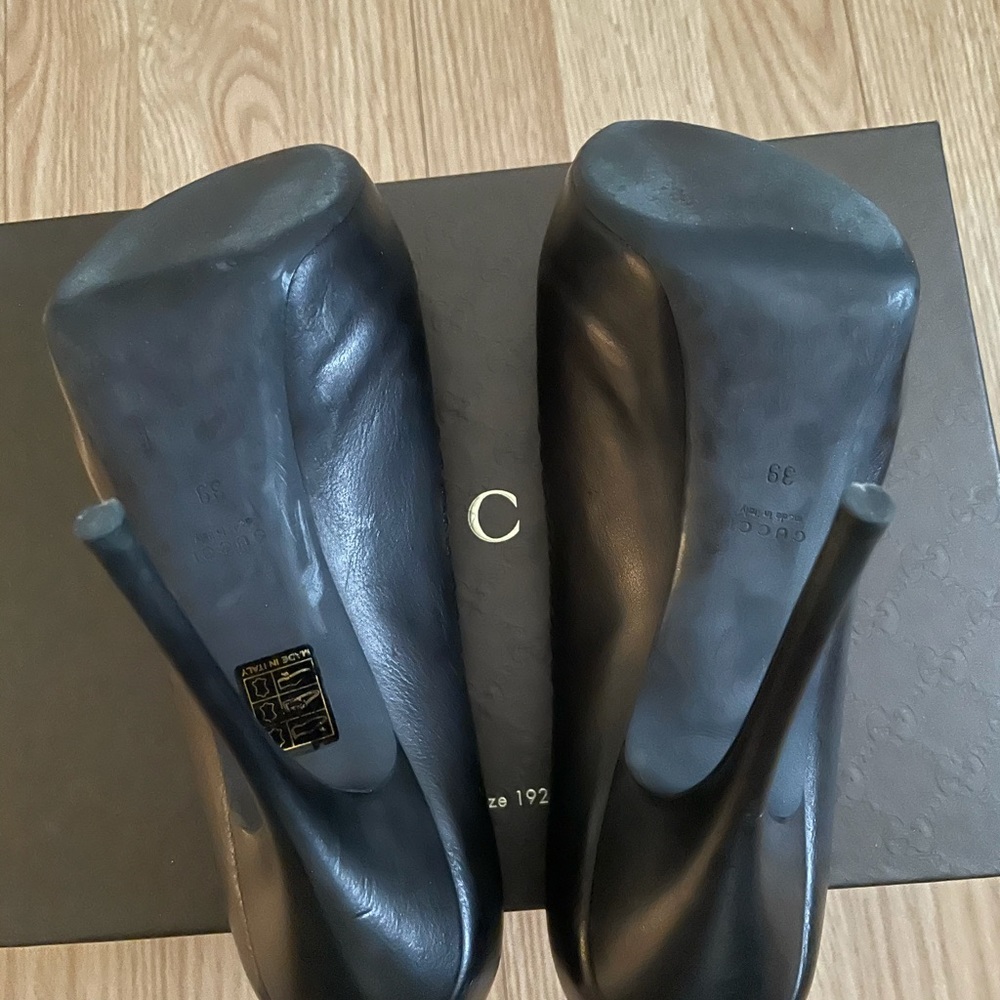 Gucci Heels - Picture 3 of 4